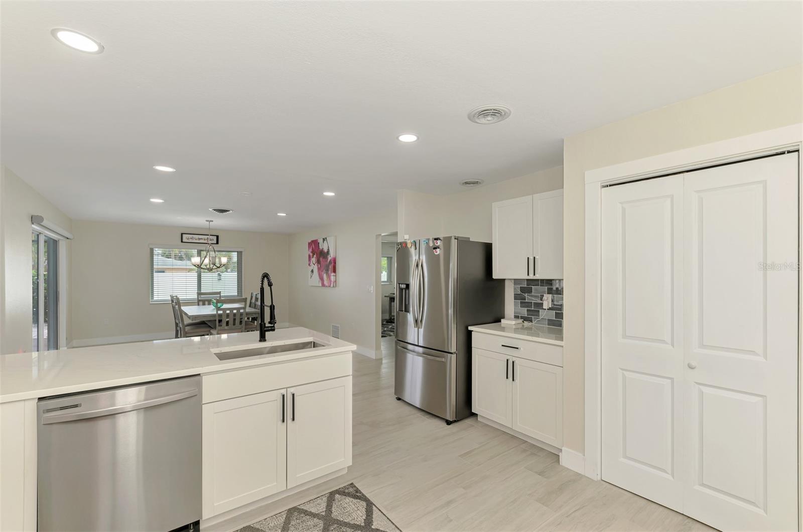 Image 38 of 81 For 1204 Yawl Way