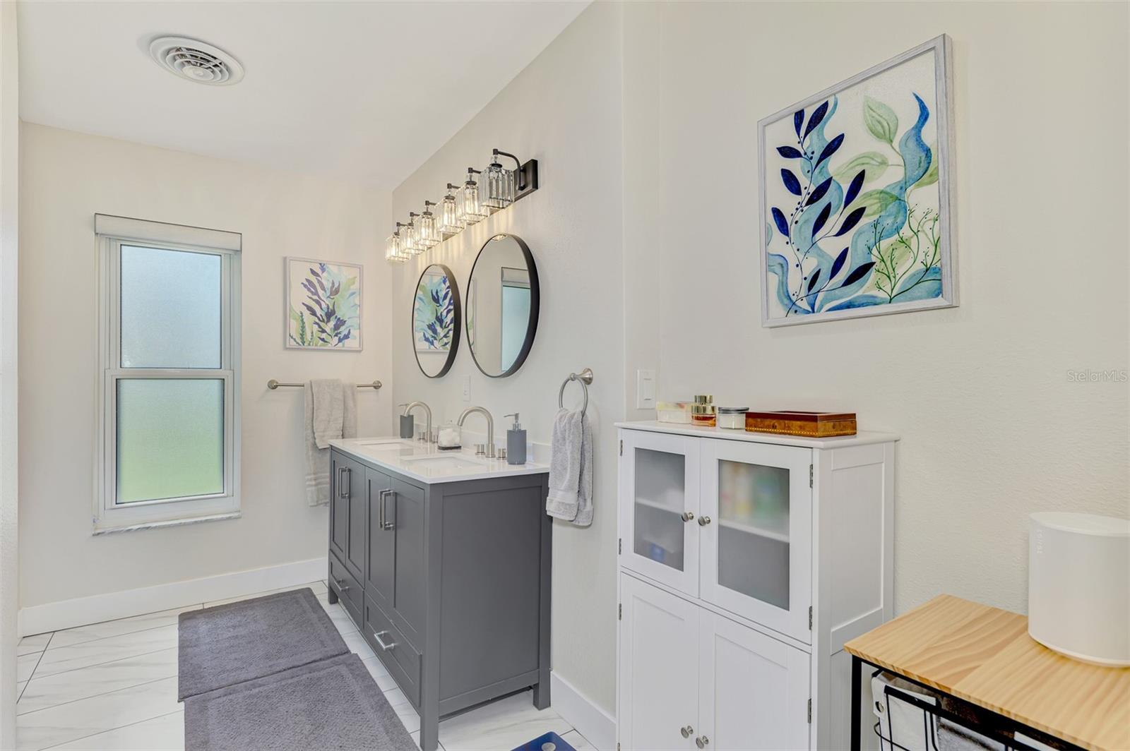 Image 43 of 81 For 1204 Yawl Way