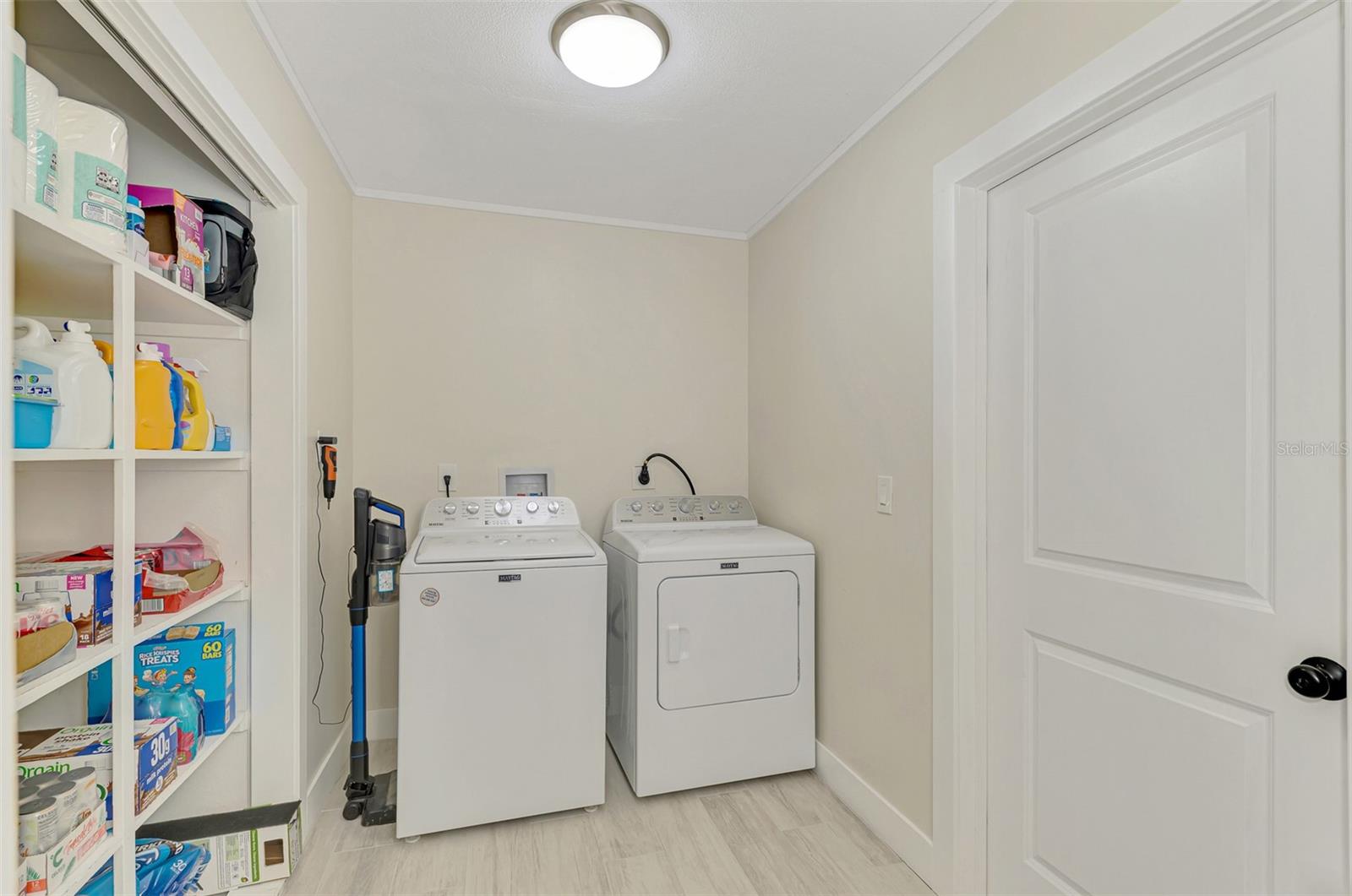 Image 52 of 81 For 1204 Yawl Way