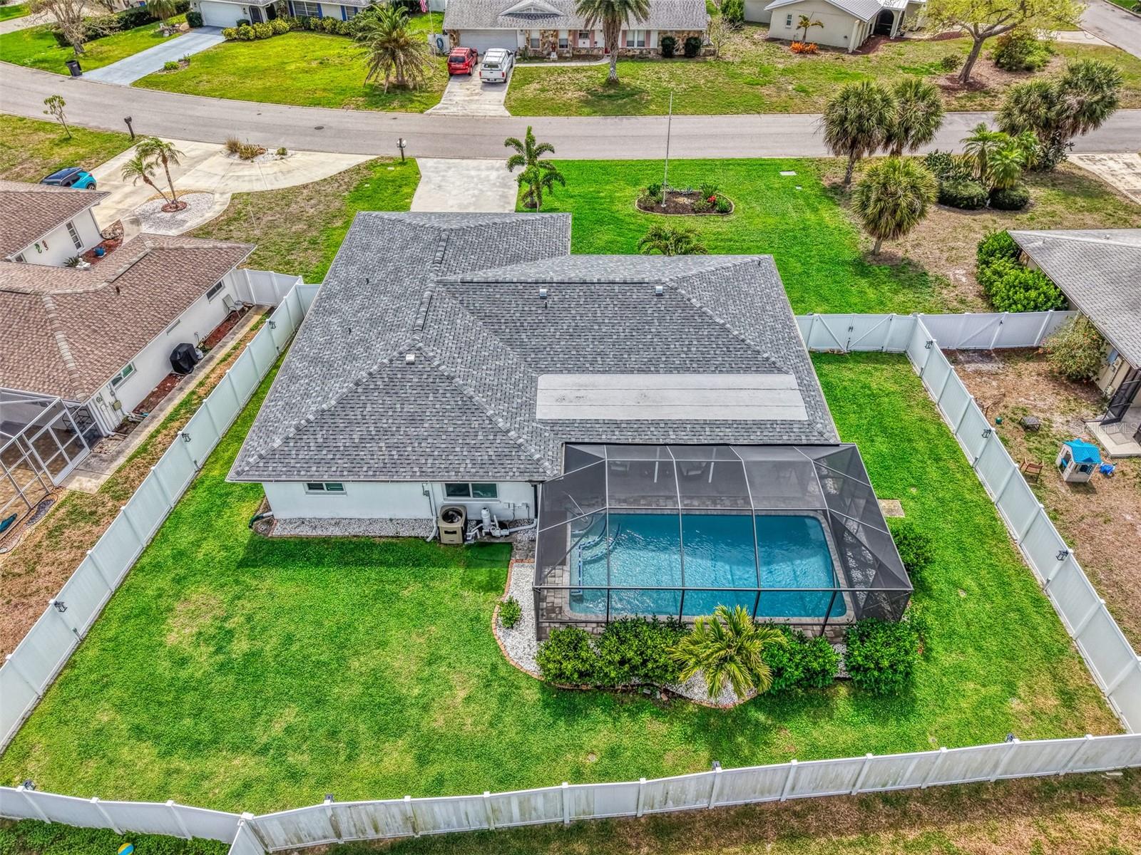 Image 64 of 81 For 1204 Yawl Way