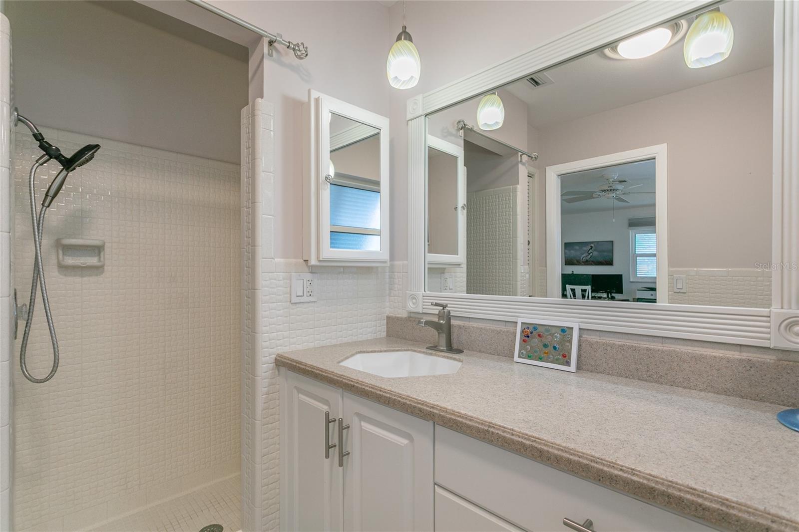Image 34 of 37 For 500 Mount Vernon Drive