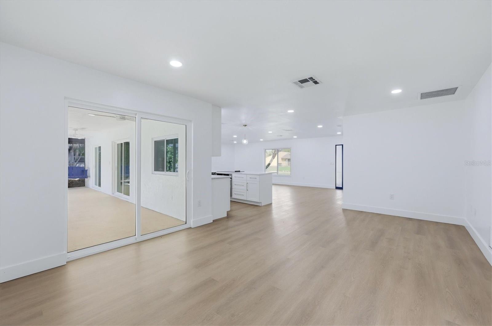 Image 10 of 34 For 2324 Riverwood Pines Drive