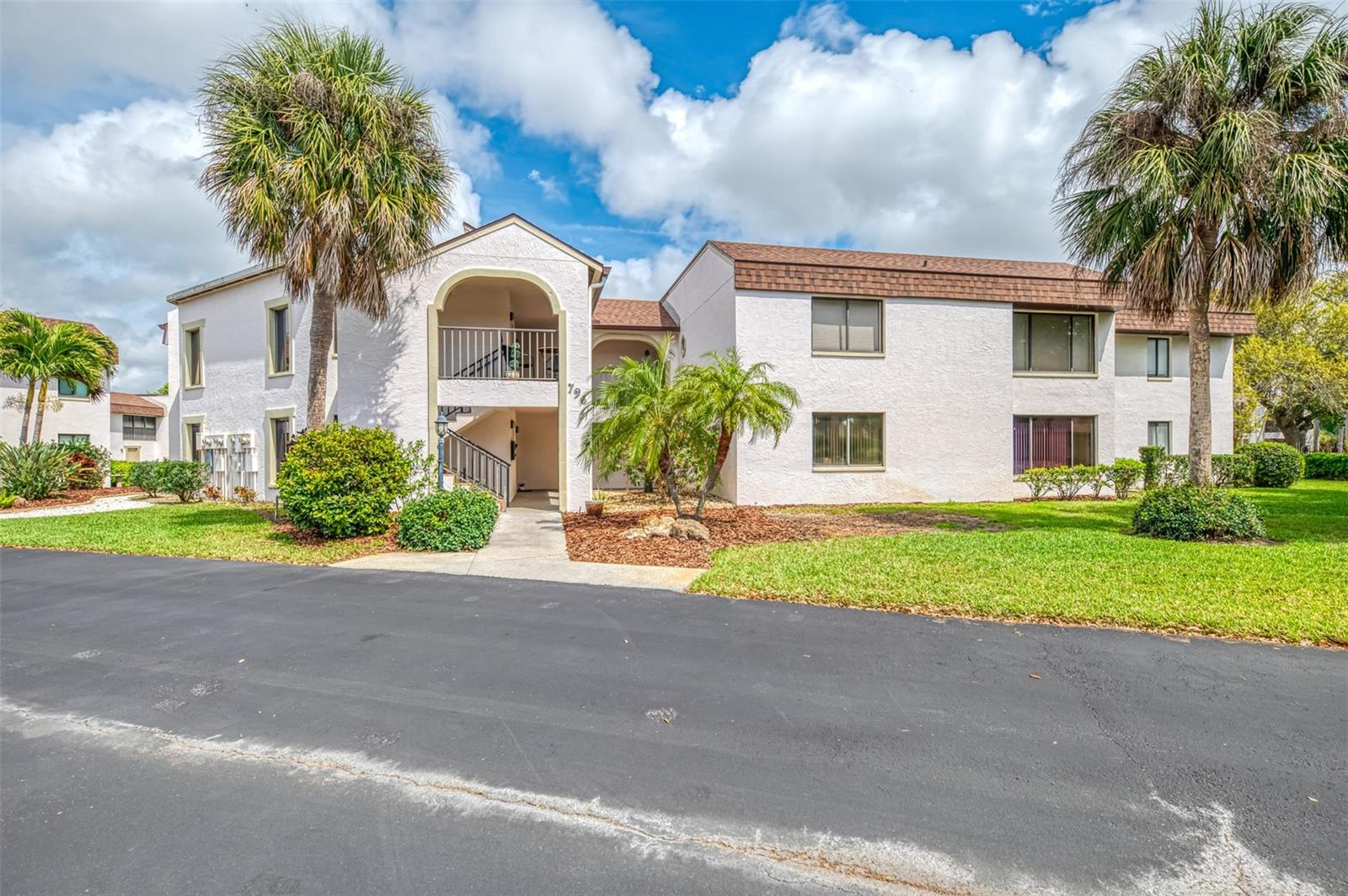 Image 5 of 59 For 796 Capri Isles Boulevard 130