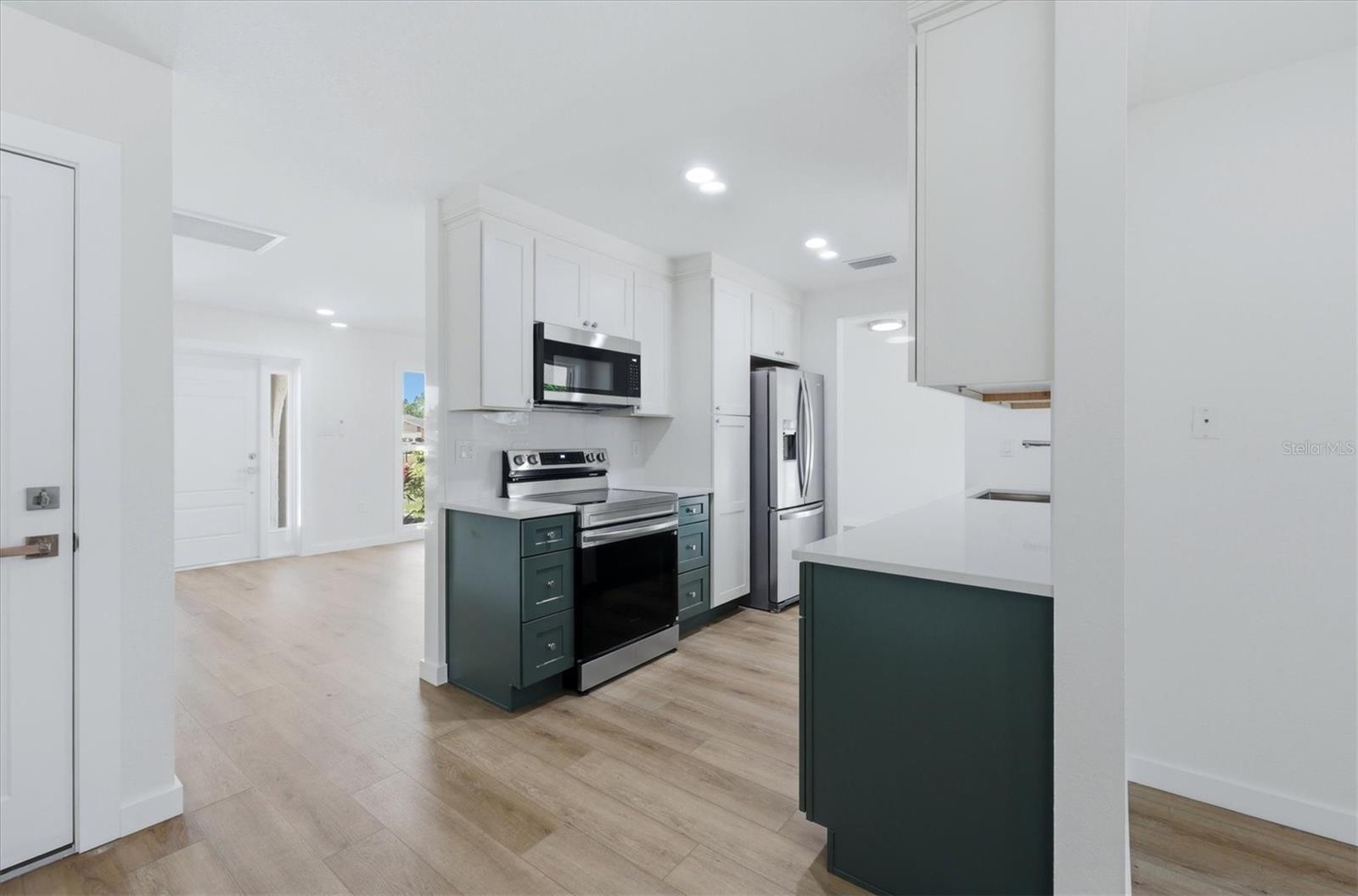 Image 13 of 38 For 5251 Bunyan Street