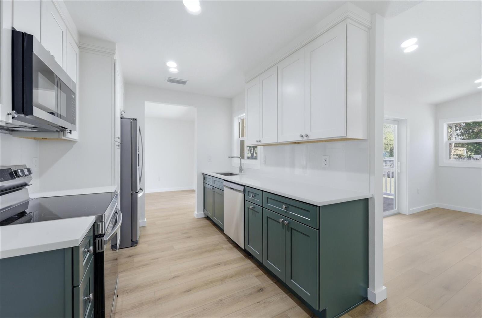 Image 14 of 38 For 5251 Bunyan Street