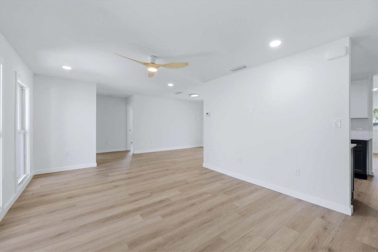 Image 5 of 38 For 5251 Bunyan Street