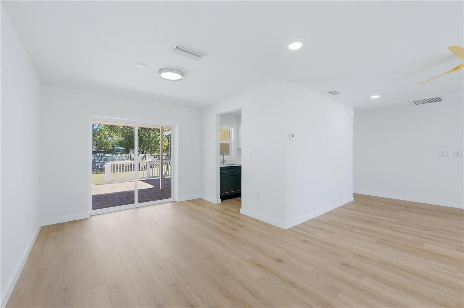 Image 9 of 38 For 5251 Bunyan Street