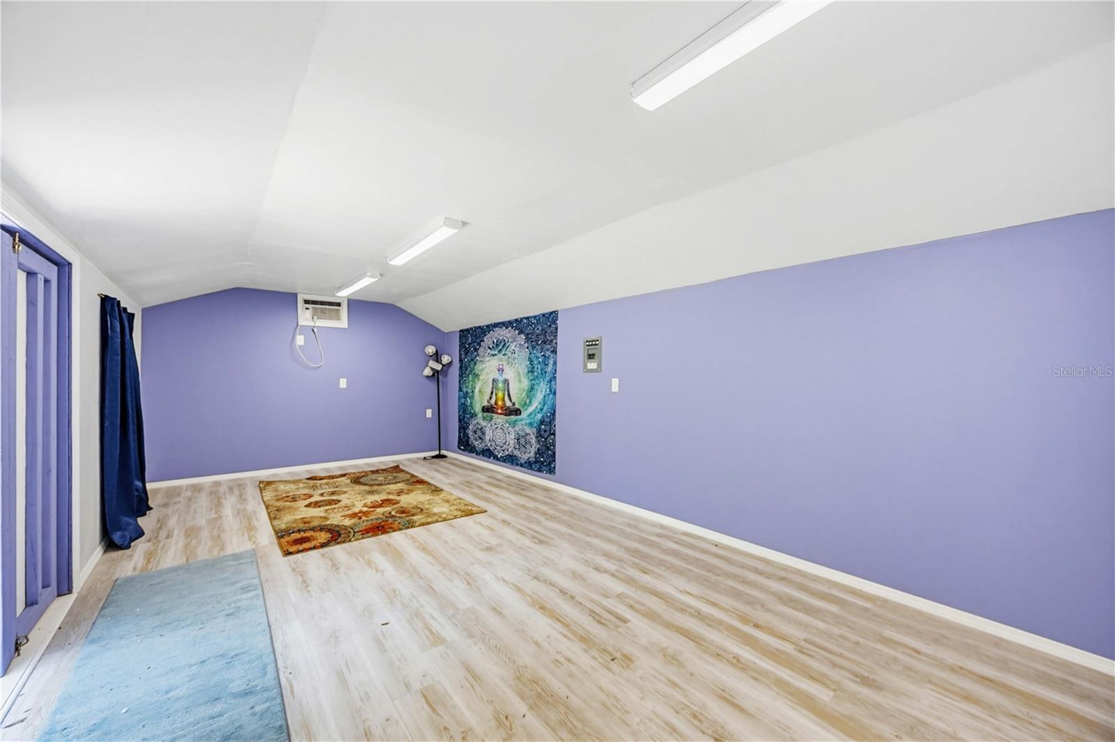 Image 21 of 66 For 2866 Coldwater Lane