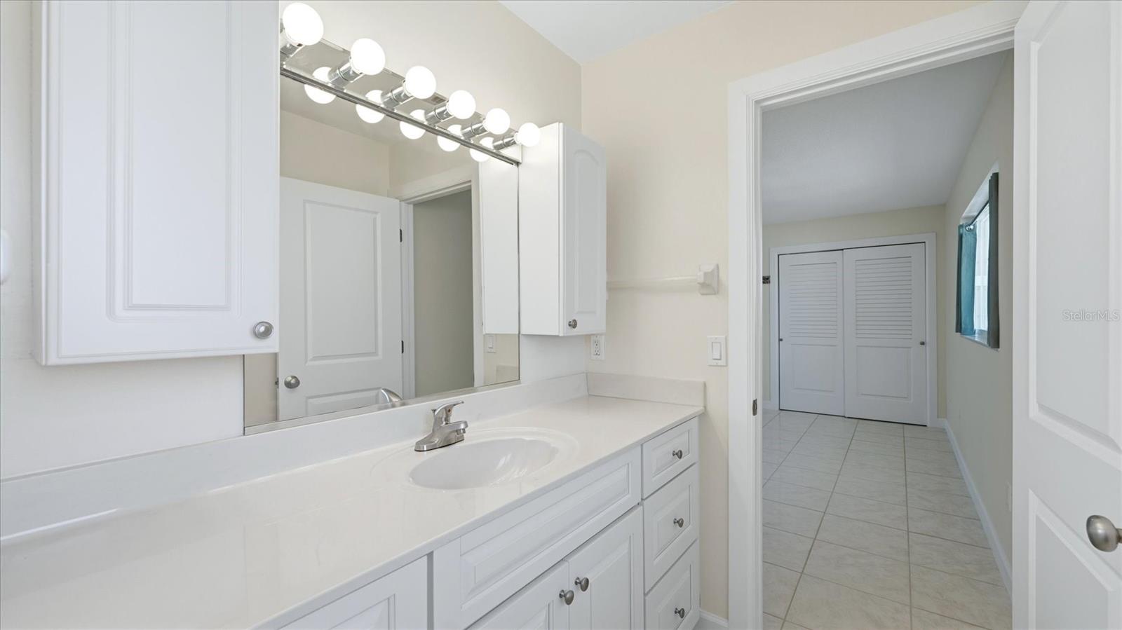 Image 14 of 34 For 215 Fair Winds Drive 215