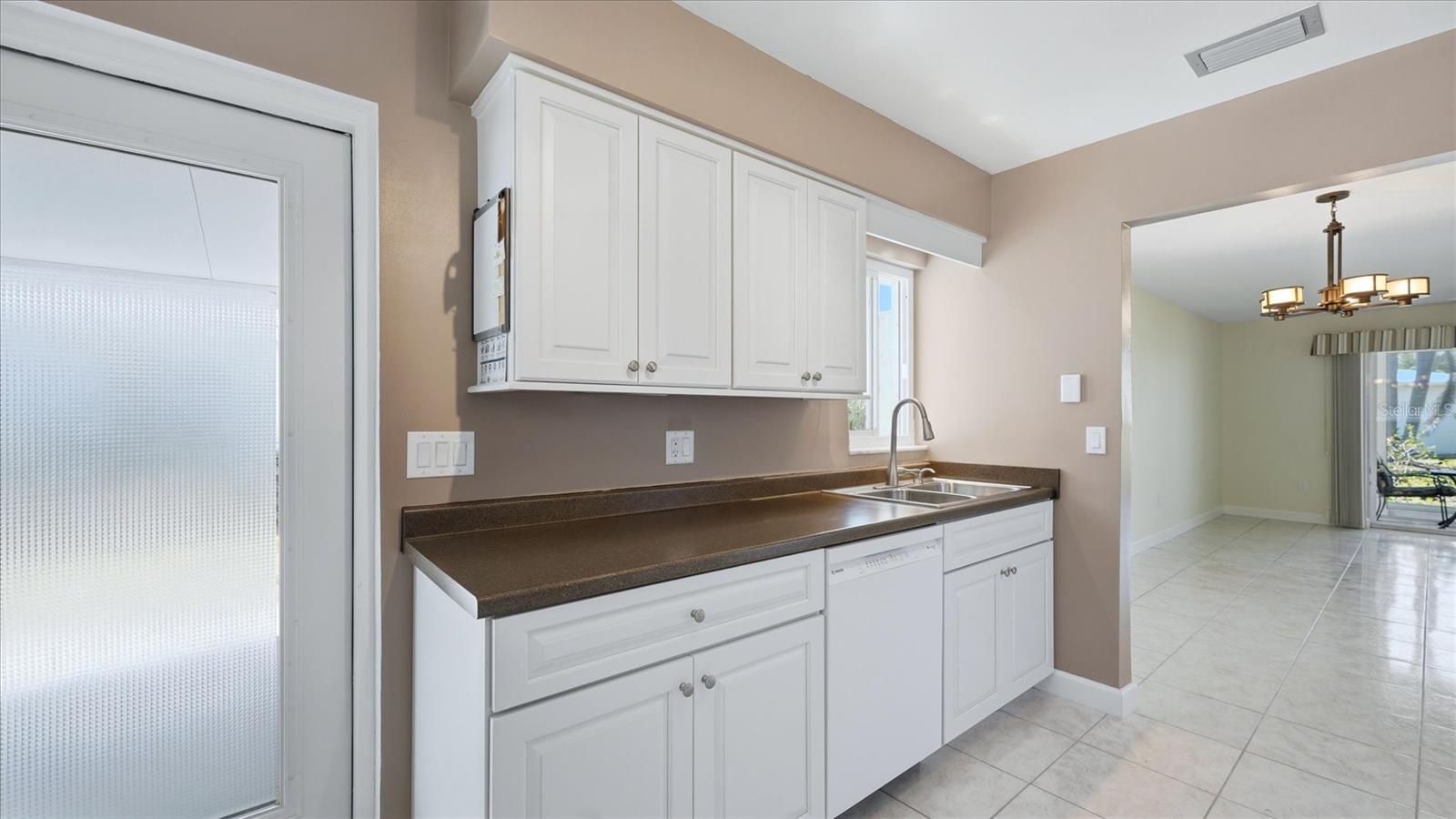 Image 9 of 34 For 215 Fair Winds Drive 215