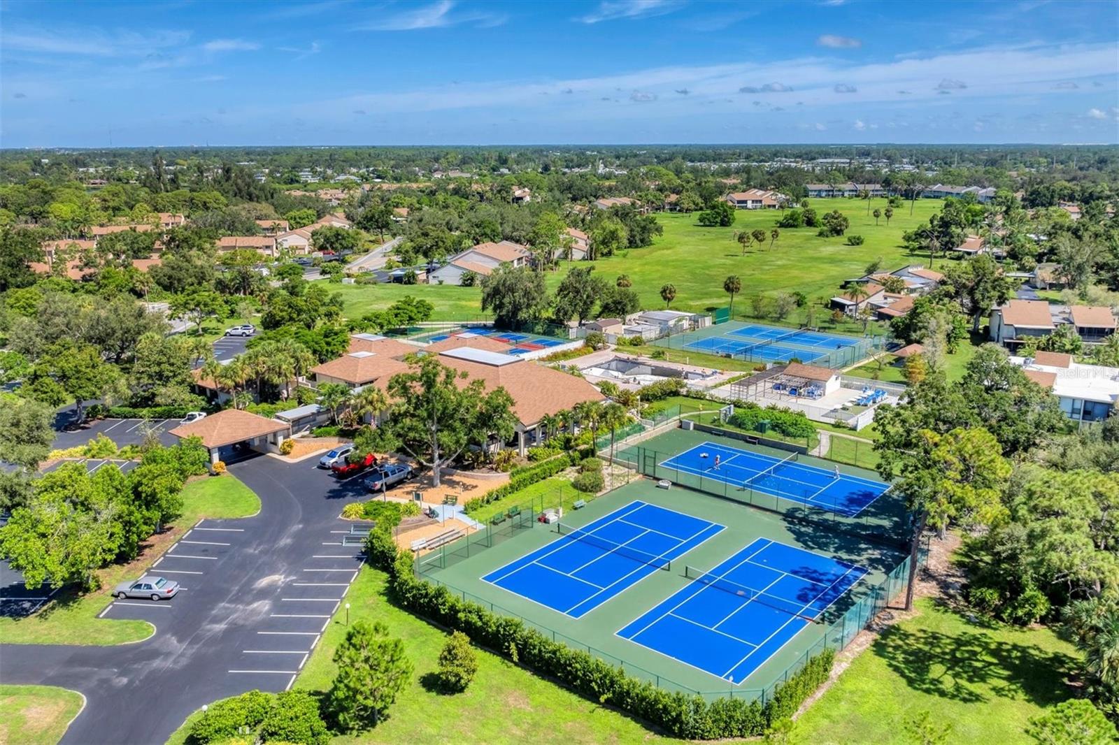 Image 35 of 39 For 667 Bird Bay Circle 96