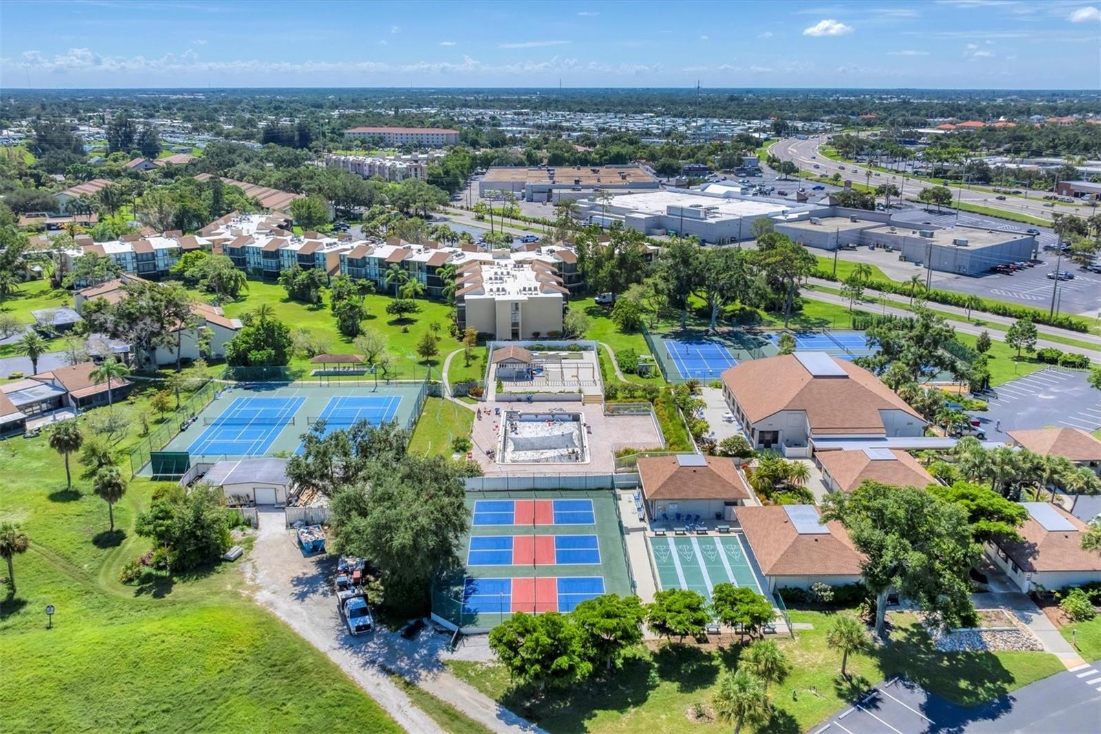 Image 37 of 39 For 667 Bird Bay Circle 96