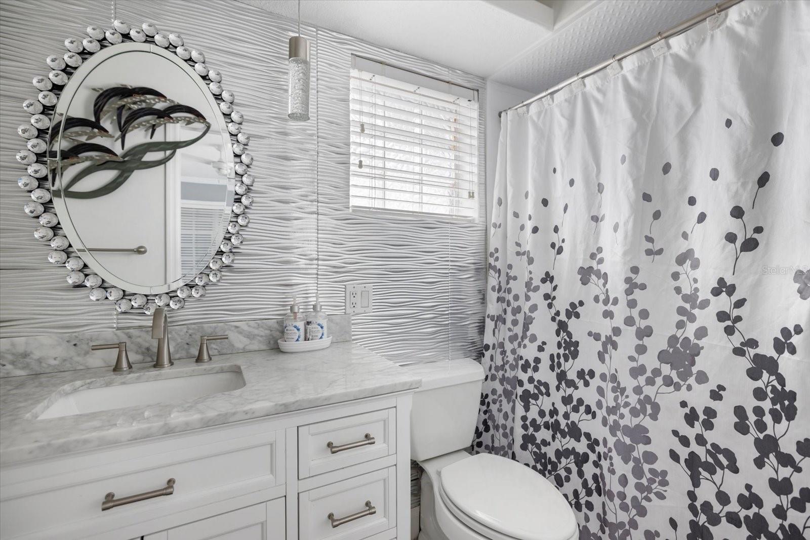 Image 31 of 54 For 117 Aurora Street E