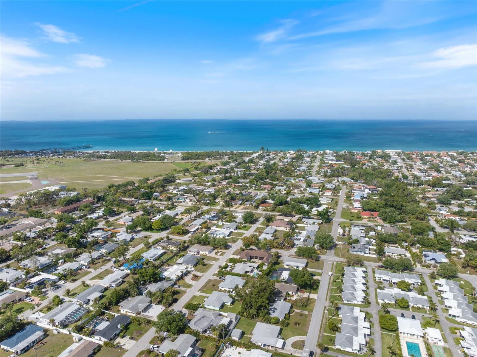 Image 54 of 54 For 117 Aurora Street E