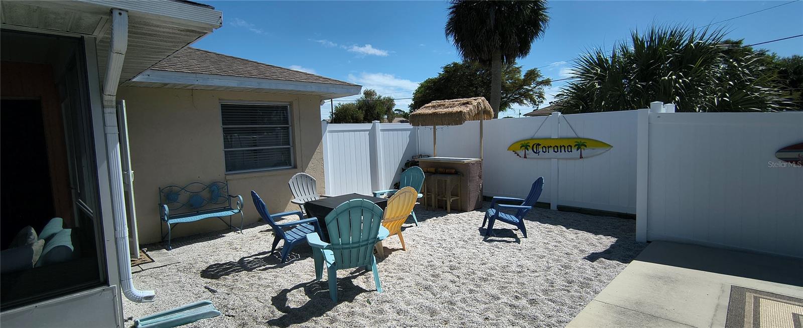 Image 11 of 18 For 824 Devon Road