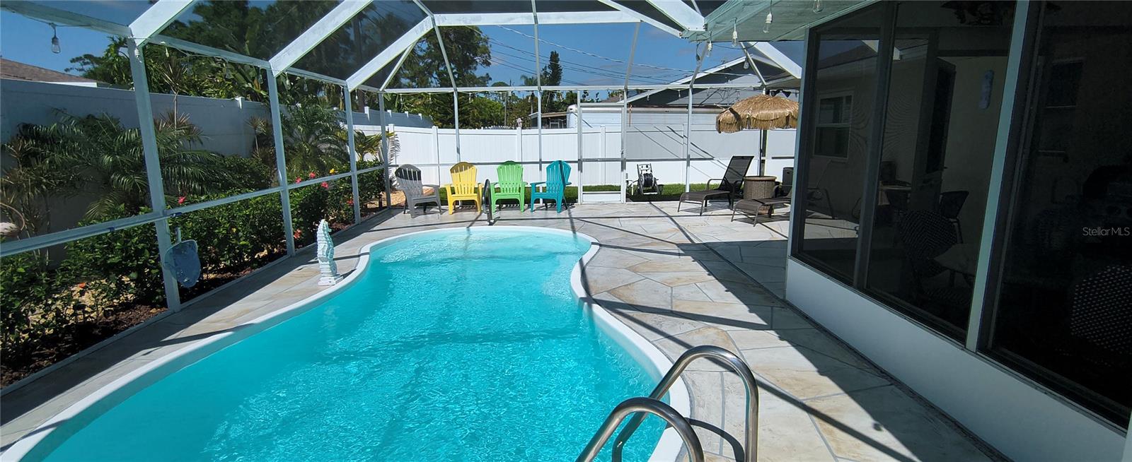 Image 16 of 18 For 824 Devon Road