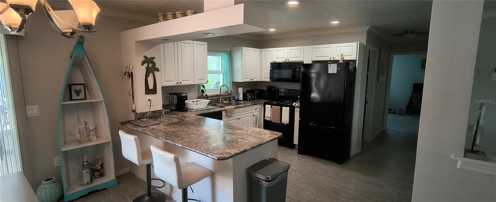 Image 5 of 18 For 824 Devon Road