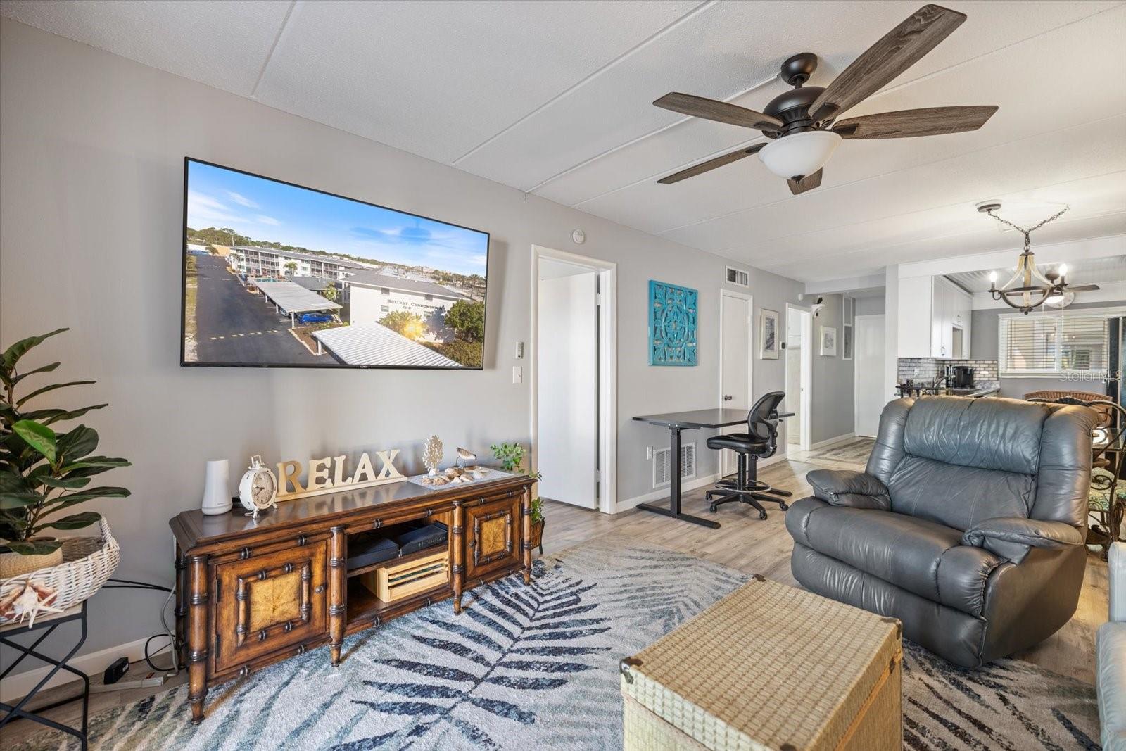 Image 14 of 38 For 708 Tamiami Trail S 209