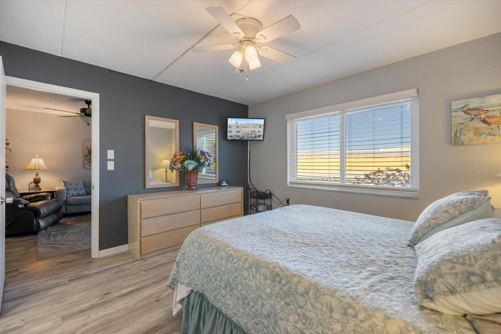 Image 19 of 38 For 708 Tamiami Trail S 209