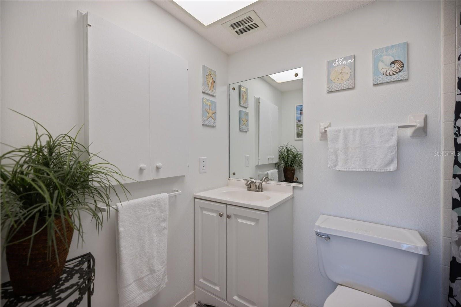 Image 21 of 38 For 708 Tamiami Trail S 209