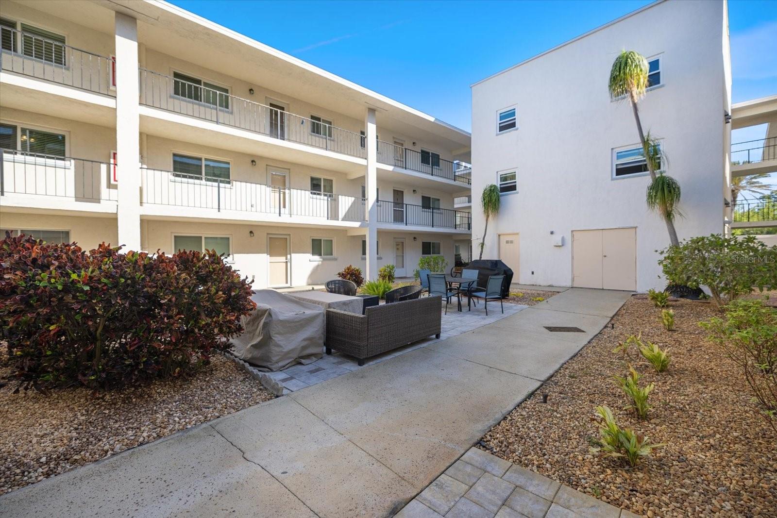 Image 26 of 38 For 708 Tamiami Trail S 209