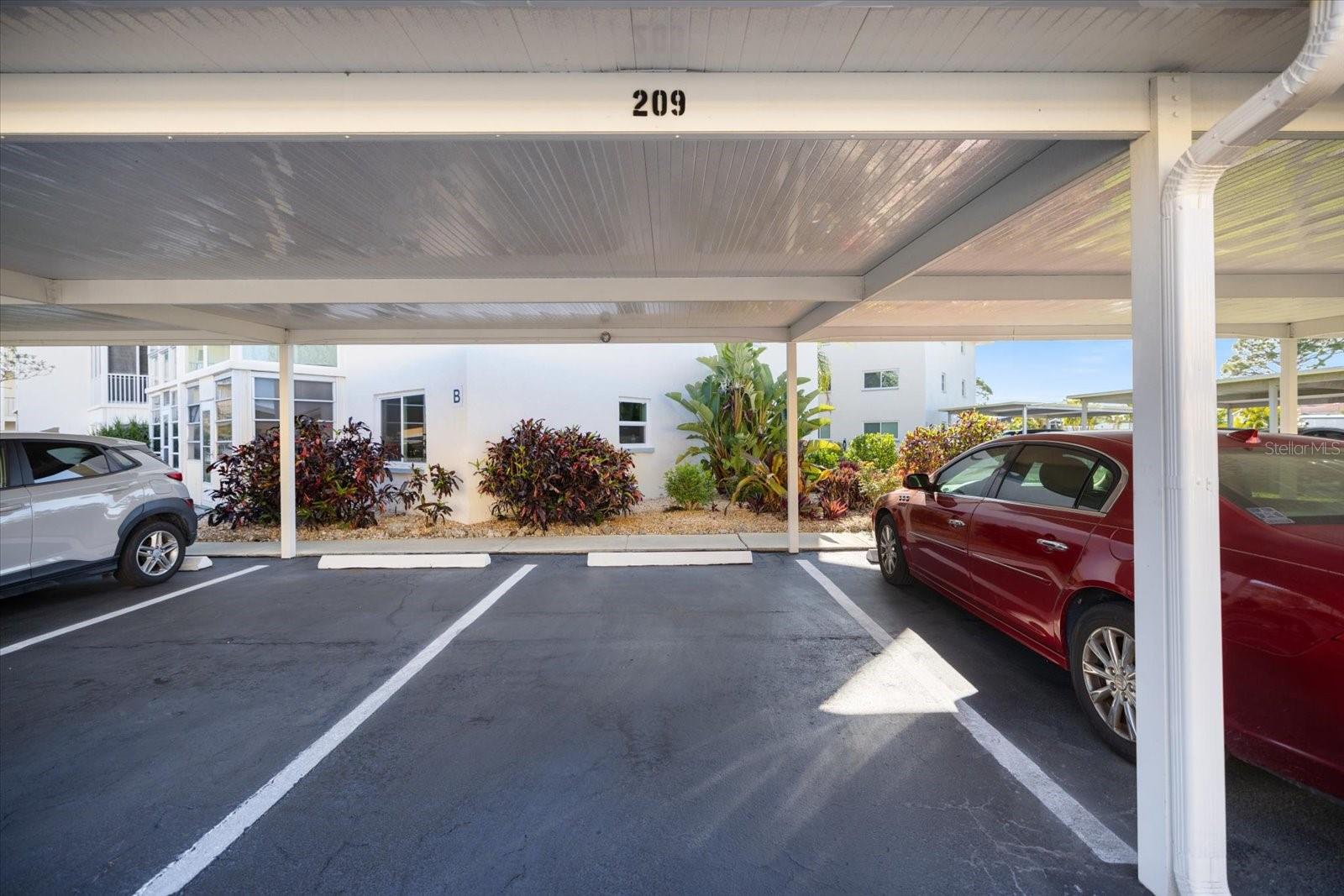 Image 28 of 38 For 708 Tamiami Trail S 209