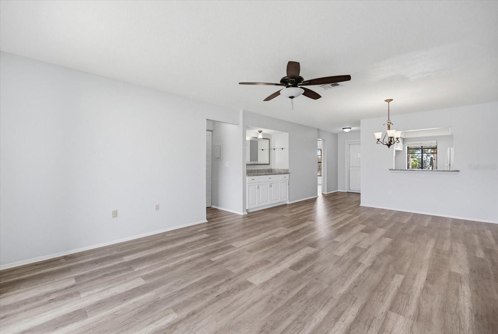 Image 15 of 38 For 335 Three Lakes Lane B