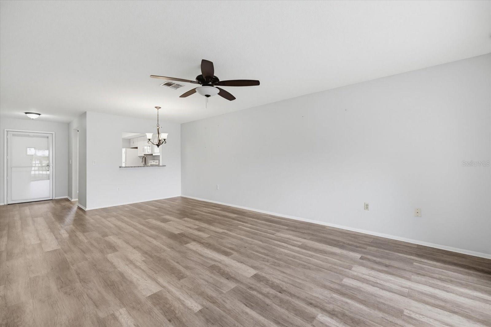 Image 16 of 38 For 335 Three Lakes Lane B