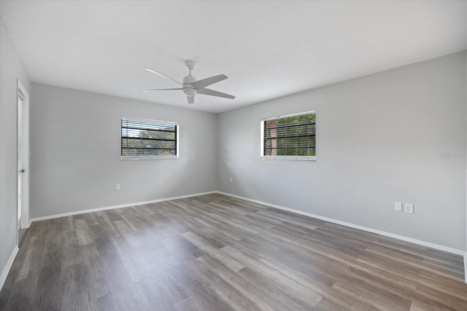 Image 18 of 38 For 335 Three Lakes Lane B