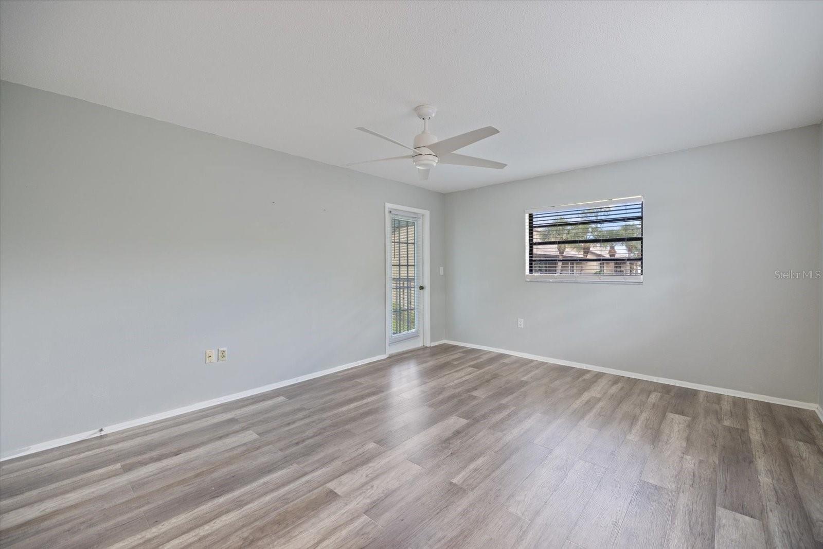 Image 21 of 38 For 335 Three Lakes Lane B