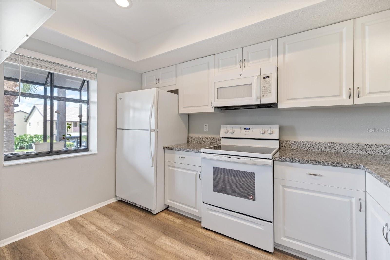 Image 6 of 38 For 335 Three Lakes Lane B