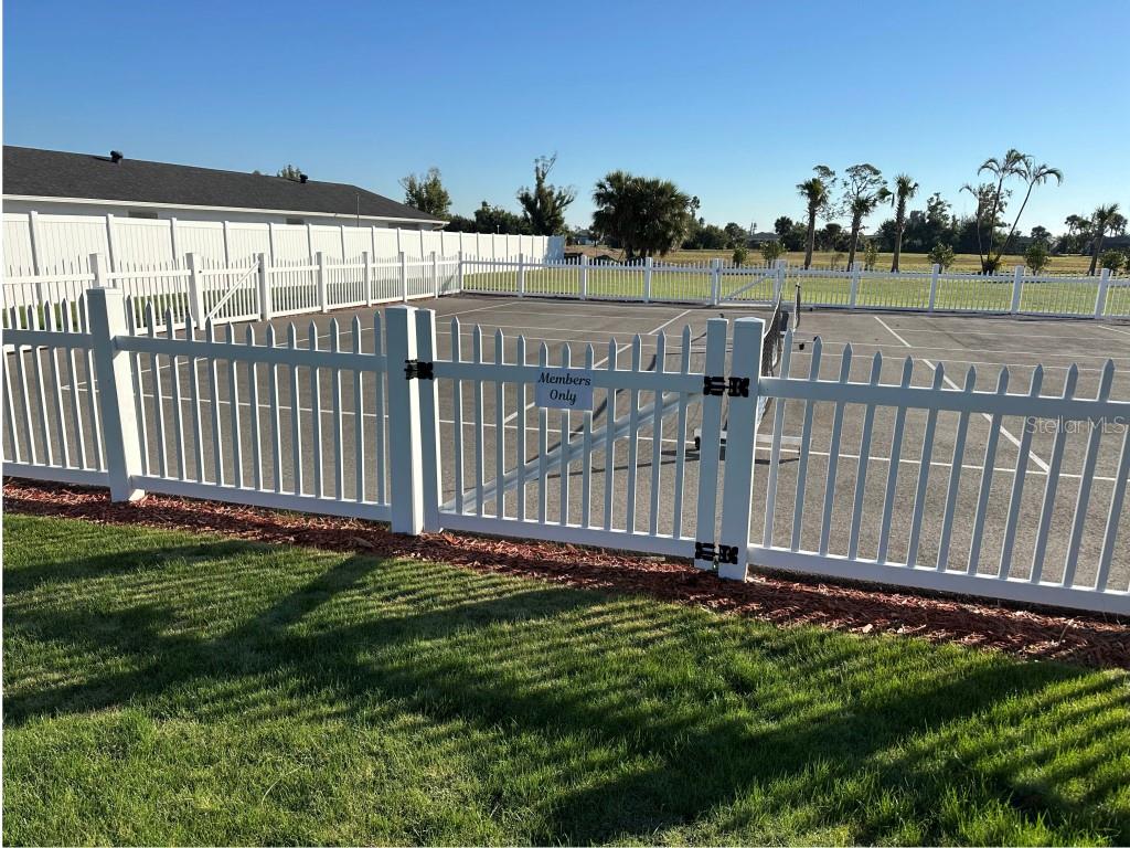 Image 19 of 20 For 211 Rotonda Boulevard N