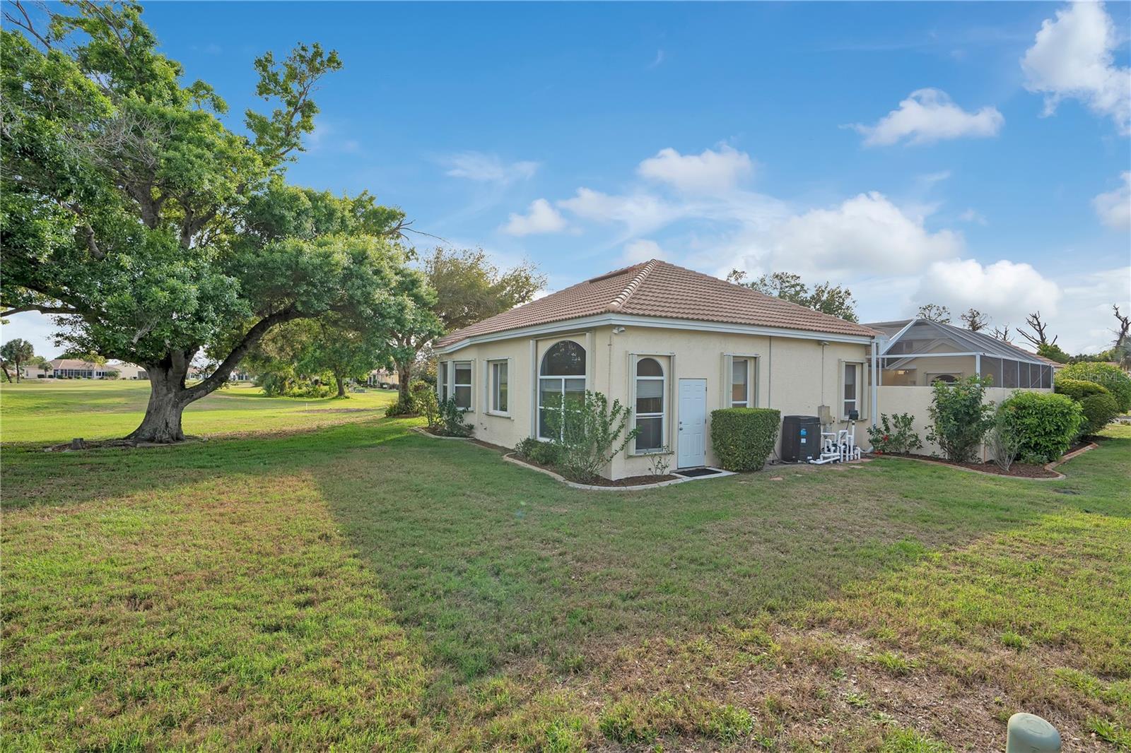 Image 25 of 33 For 8533 Gateway Court