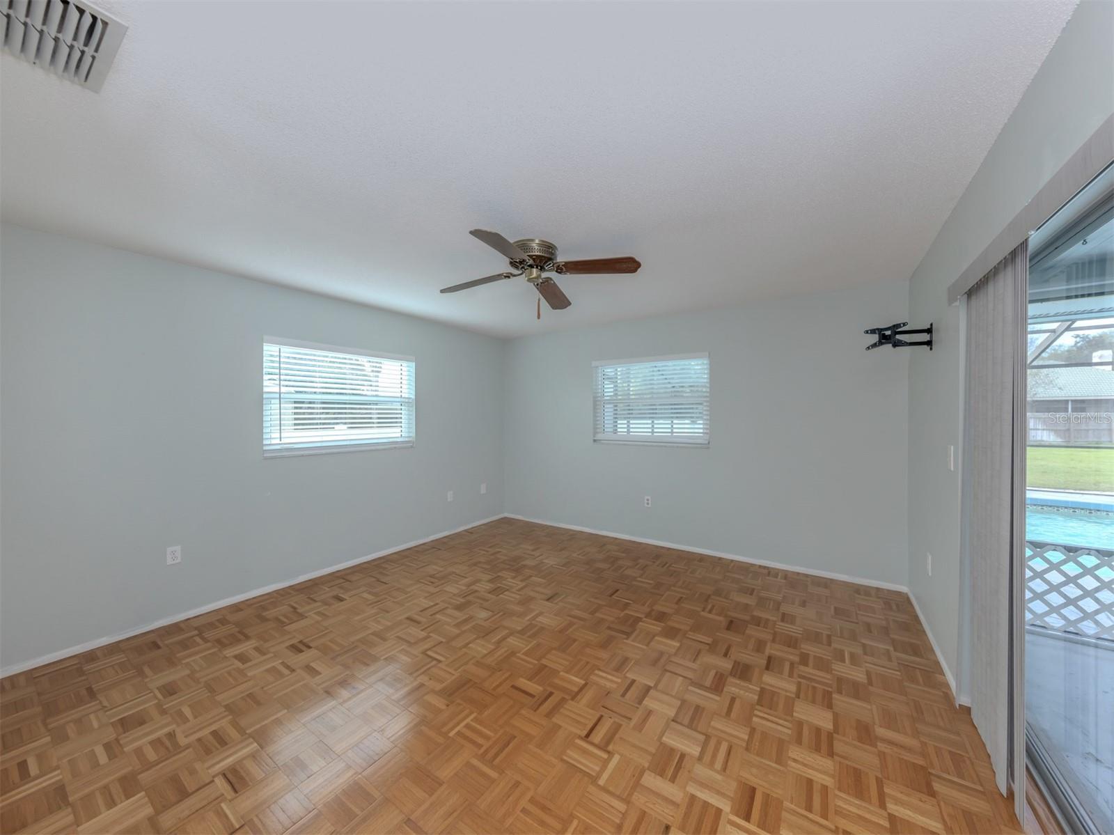 Image 17 of 60 For 1053 Derian Place