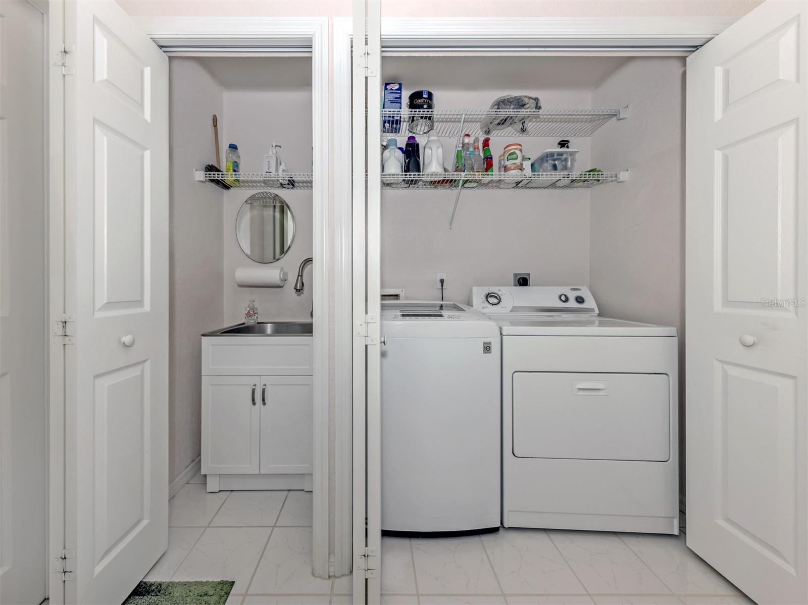 Image 20 of 49 For 897 Colonial Road