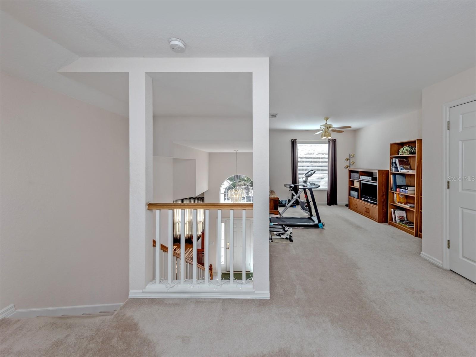 Image 24 of 49 For 897 Colonial Road