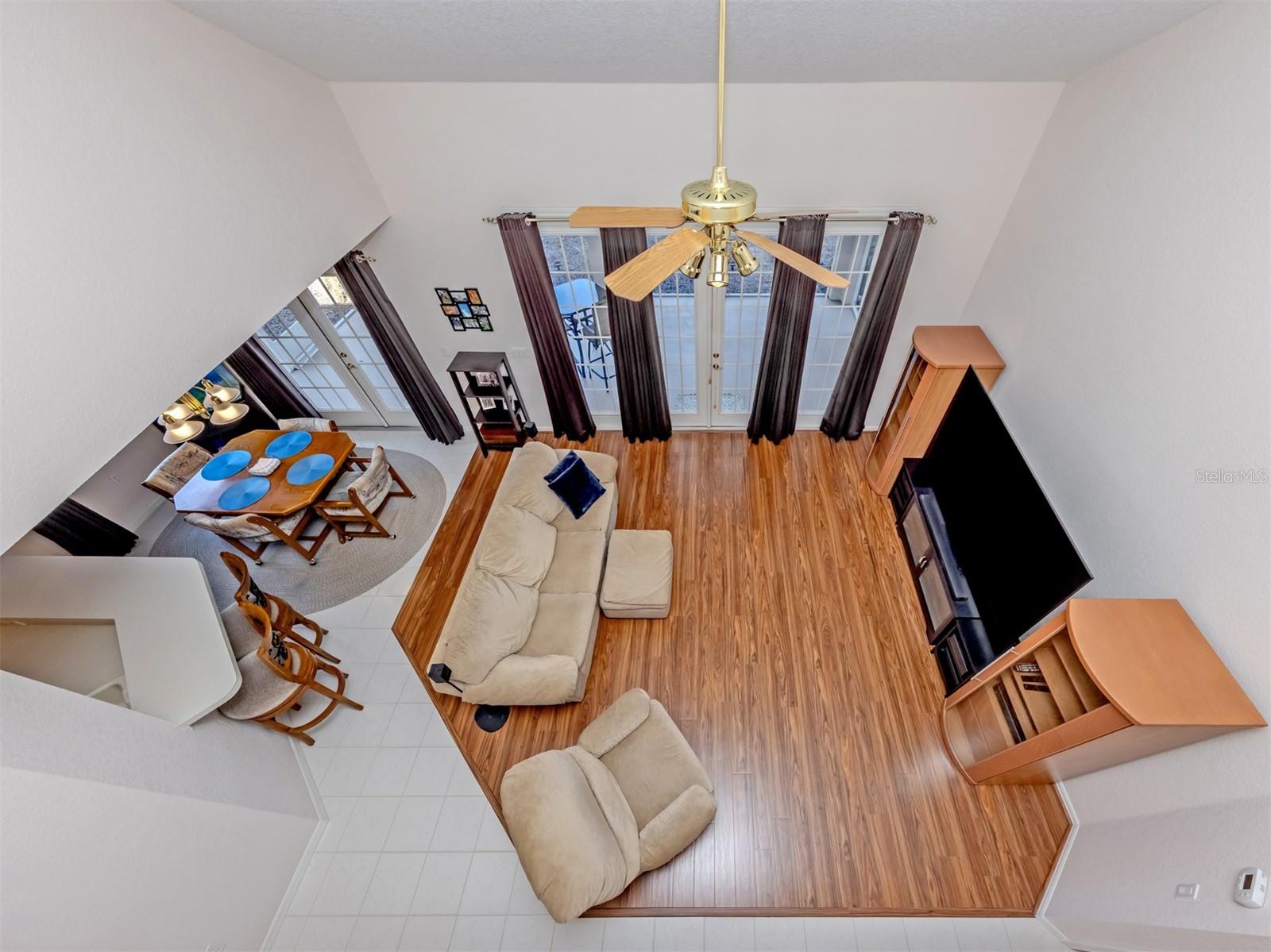 Image 3 of 49 For 897 Colonial Road