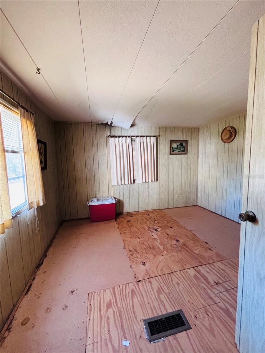 Image 13 of 26 For 1891 Englewood Road 94