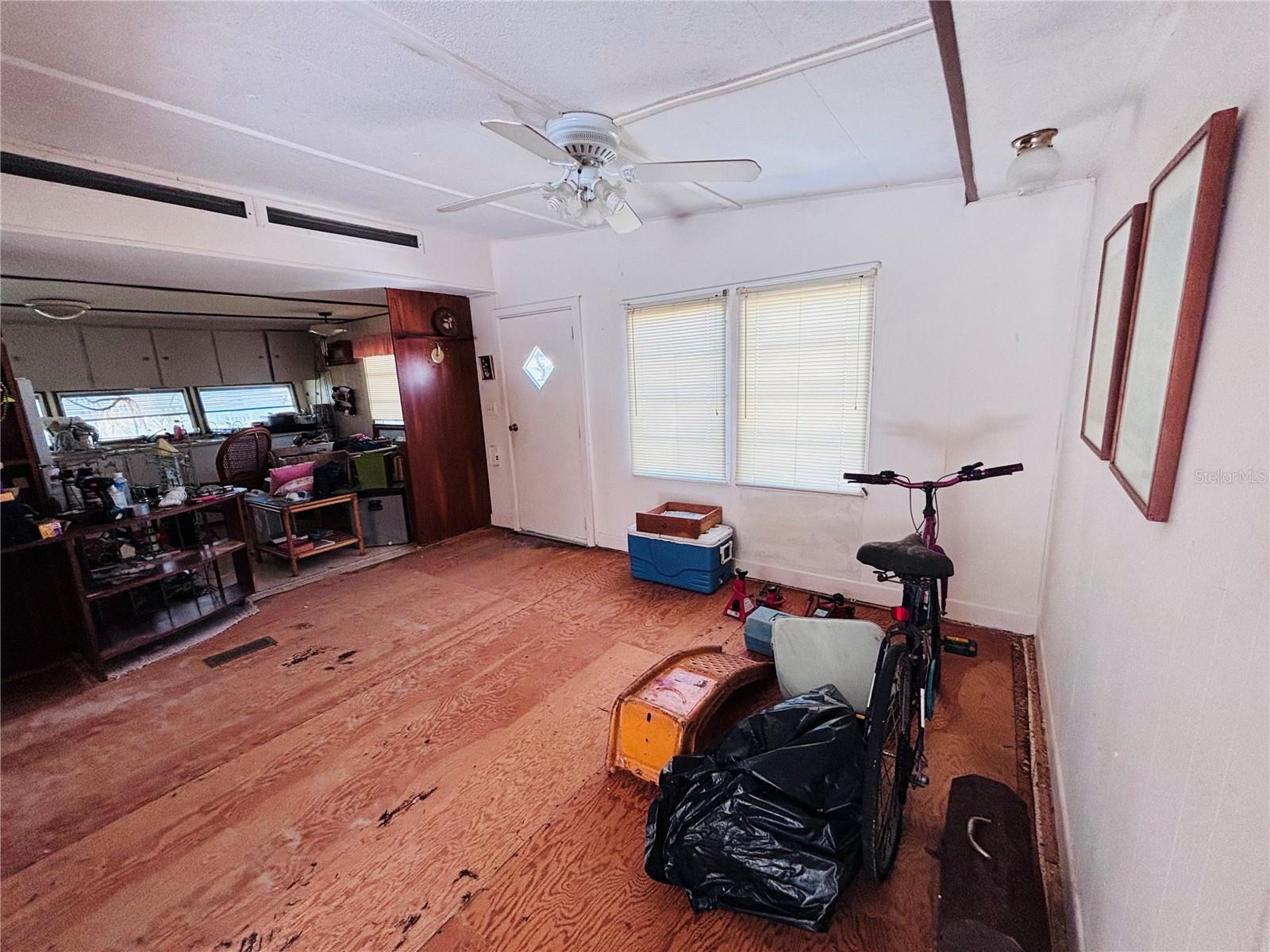 Image 14 of 26 For 1891 Englewood Road 94