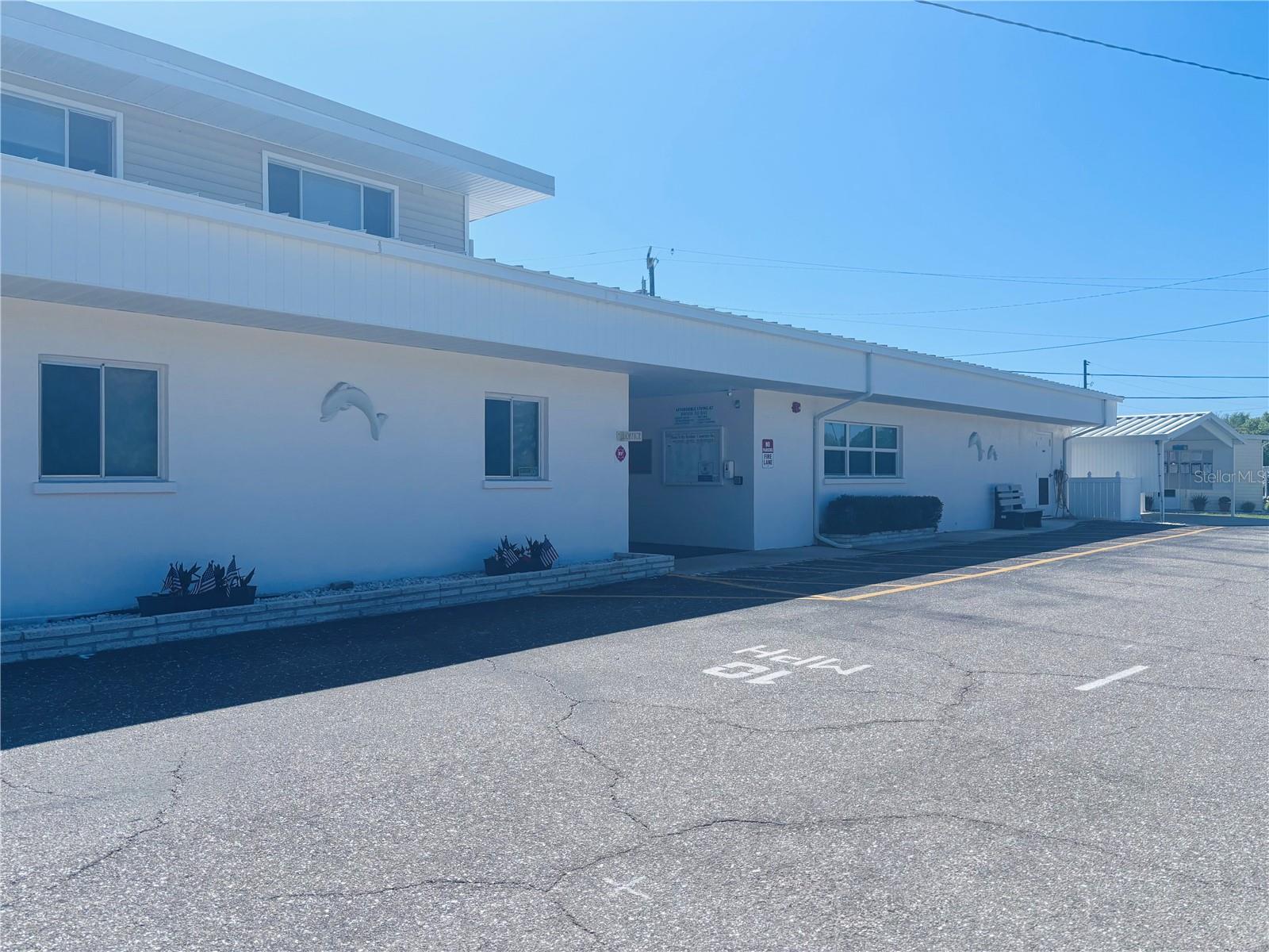 Image 16 of 26 For 1891 Englewood Road 94