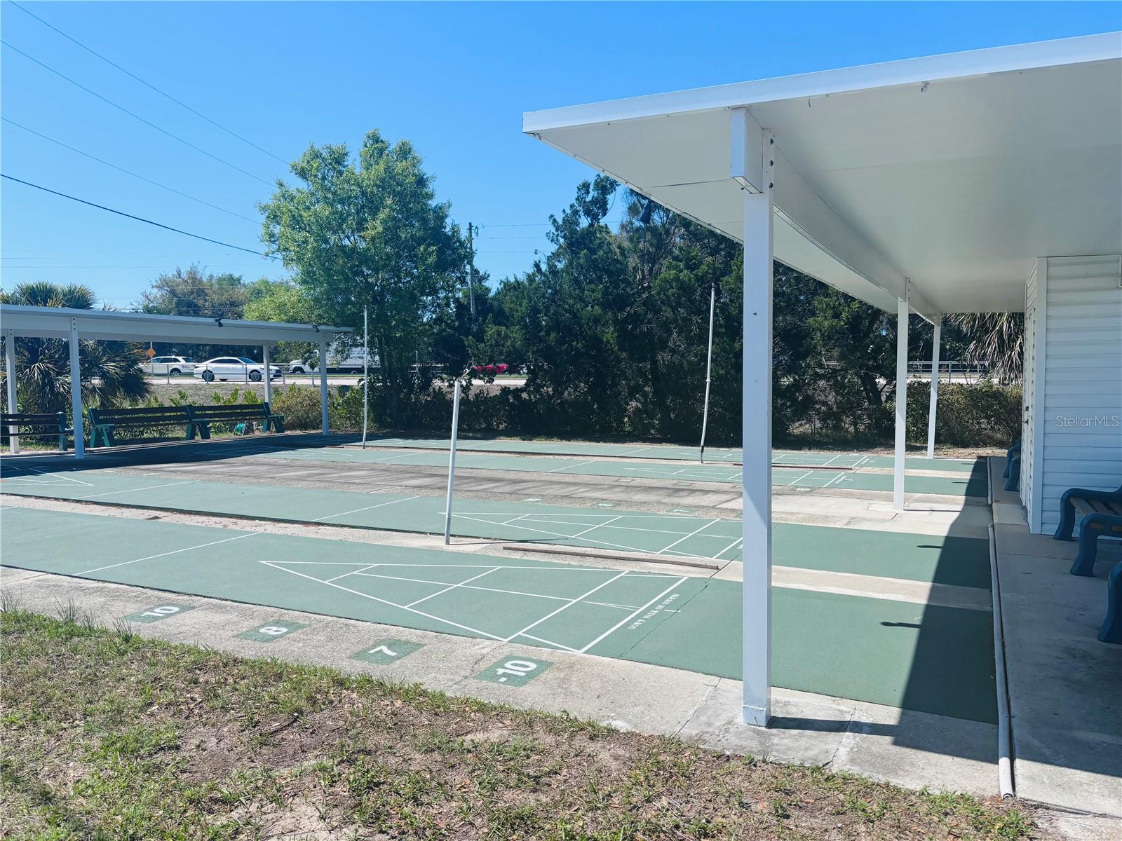 Image 19 of 26 For 1891 Englewood Road 94