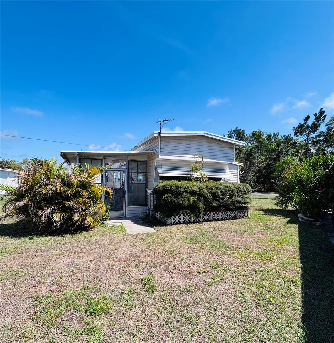 Image 2 of 26 For 1891 Englewood Road 94