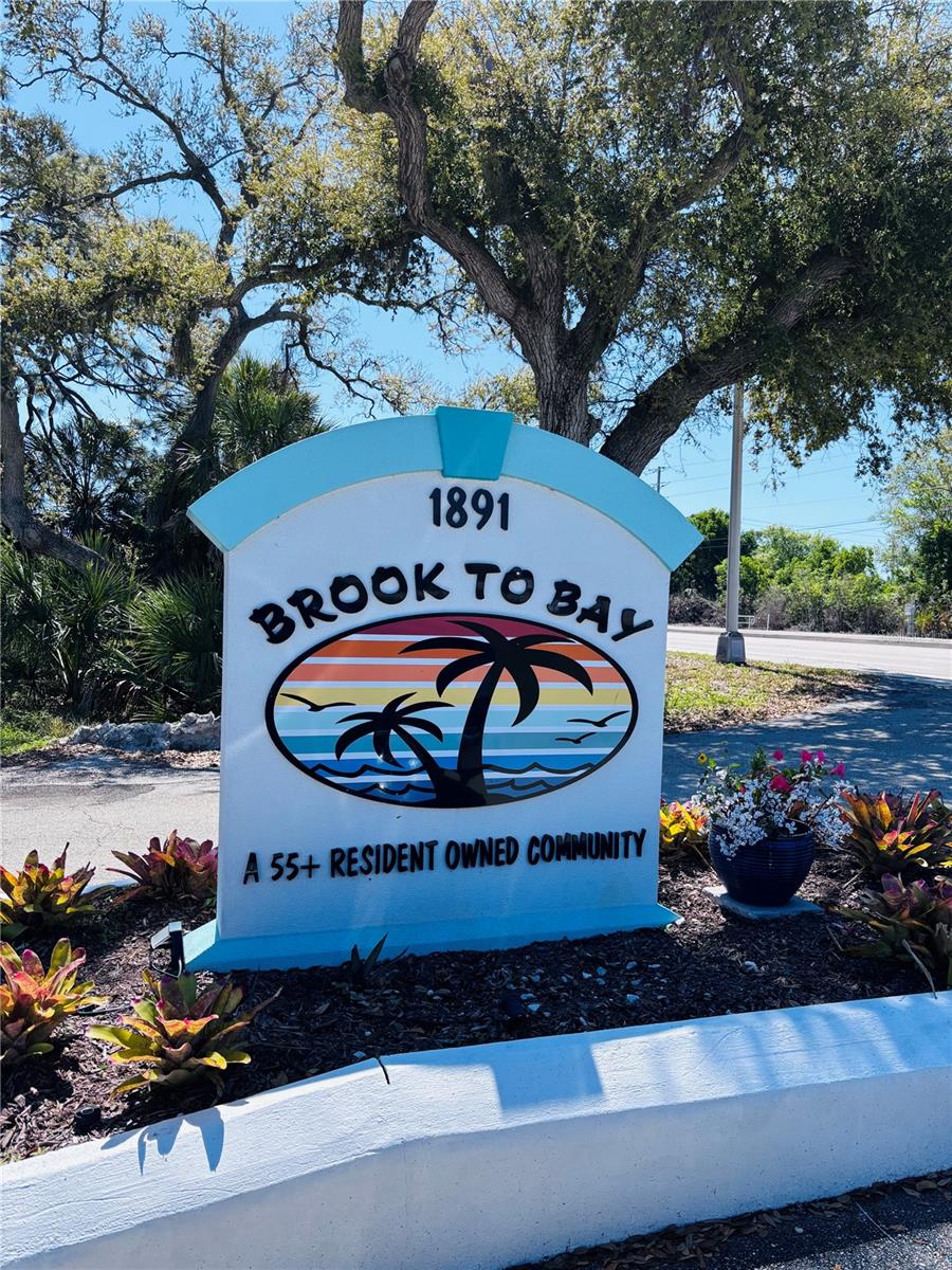 Image 4 of 26 For 1891 Englewood Road 94