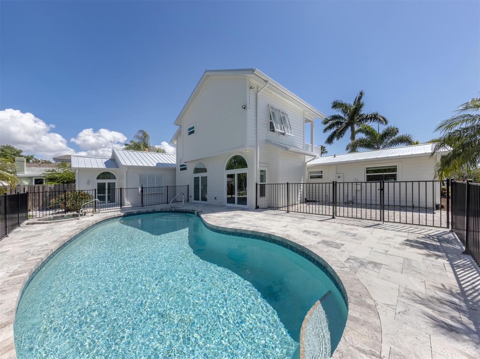 Image 15 of 66 For 212 Sunrise Drive