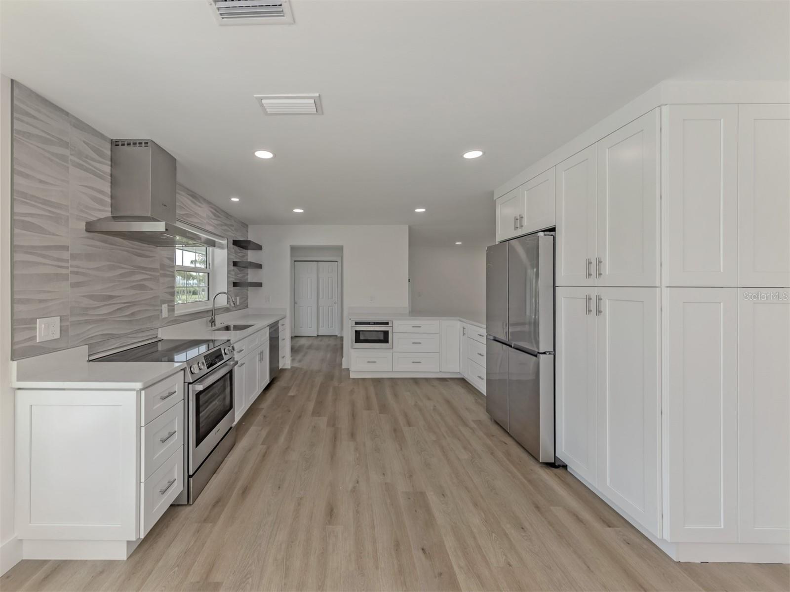 Image 27 of 66 For 212 Sunrise Drive