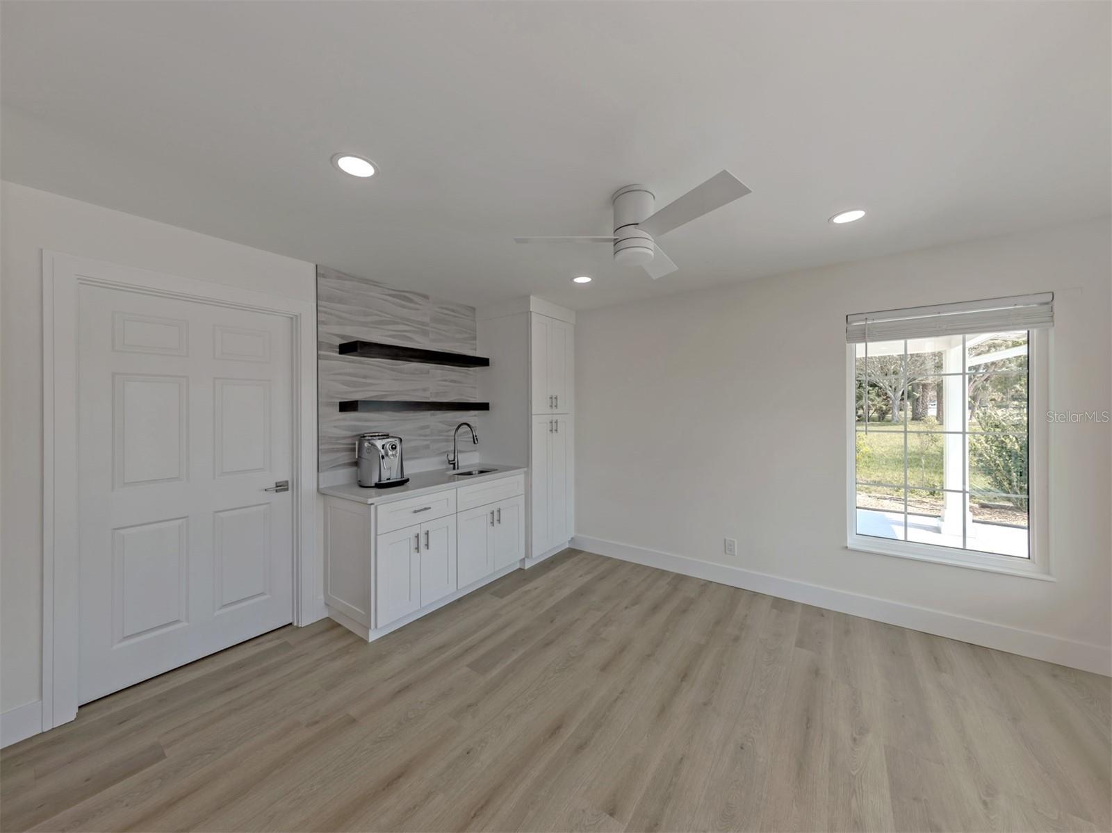 Image 28 of 66 For 212 Sunrise Drive