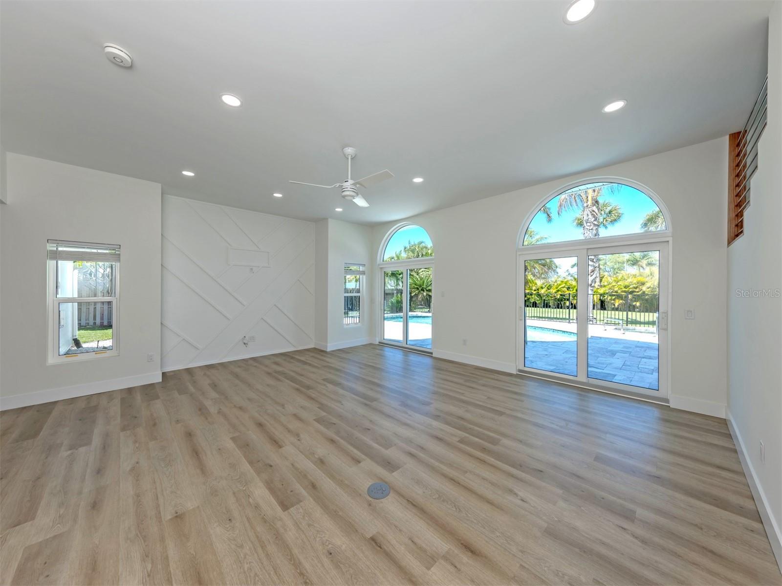 Image 33 of 66 For 212 Sunrise Drive