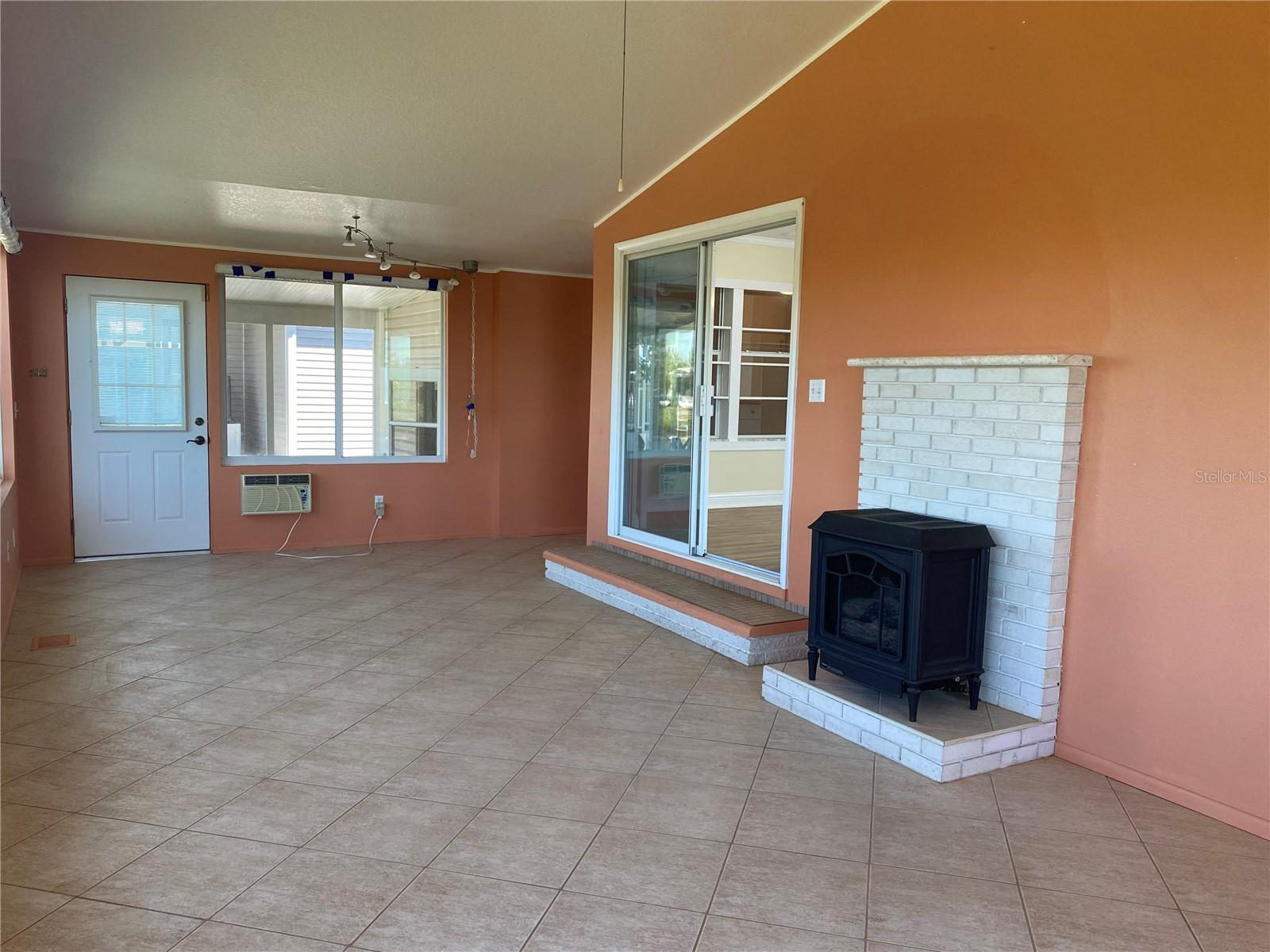 Image 22 of 29 For 724 Blackburn Boulevard