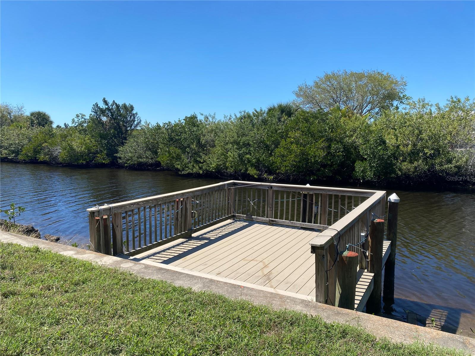 Image 25 of 29 For 724 Blackburn Boulevard