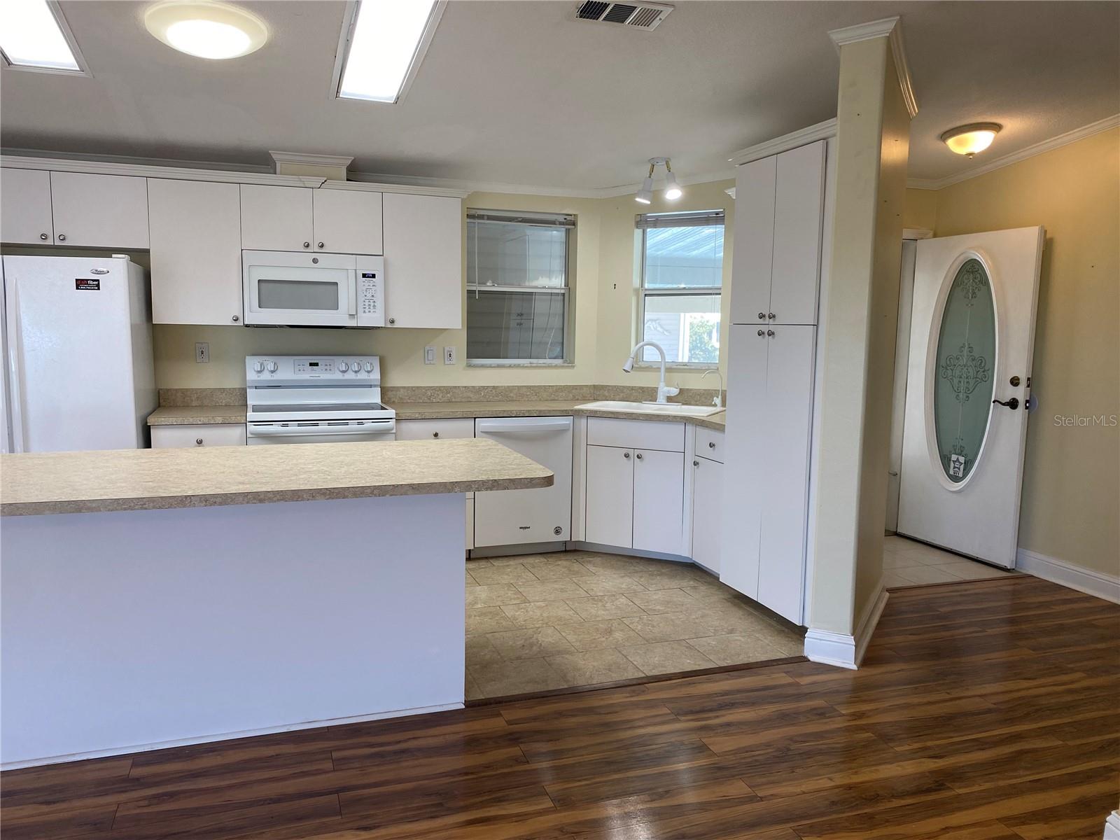 Image 6 of 29 For 724 Blackburn Boulevard